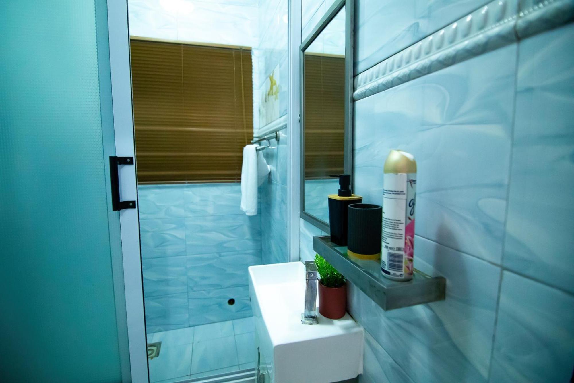 Stylish East Legon Apartment - Ac, Wi-Fi, Netflix Accra Bagian luar foto